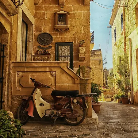 Peaceful Retreat With Pool & Sun Lounger Villa *