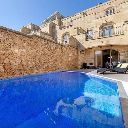 Peaceful Retreat With Pool & Sun Lounger Villa *