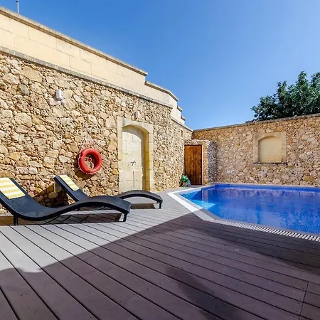 Peaceful Retreat With Pool & Sun Lounger * Xaghra